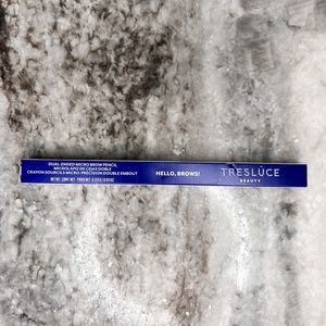 TRESLUCE BEAUTY
DUAL-ENDED MICRO BROW PENCIL. SHADE: BLONDE
NEW / NEVER USED